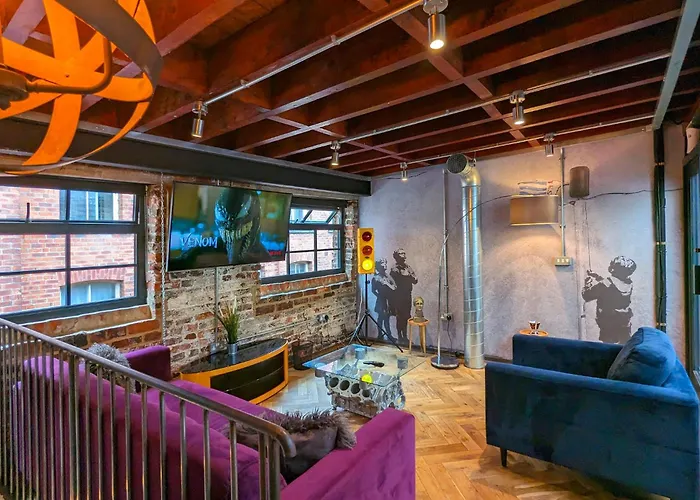Private Villa: Blayds Yard